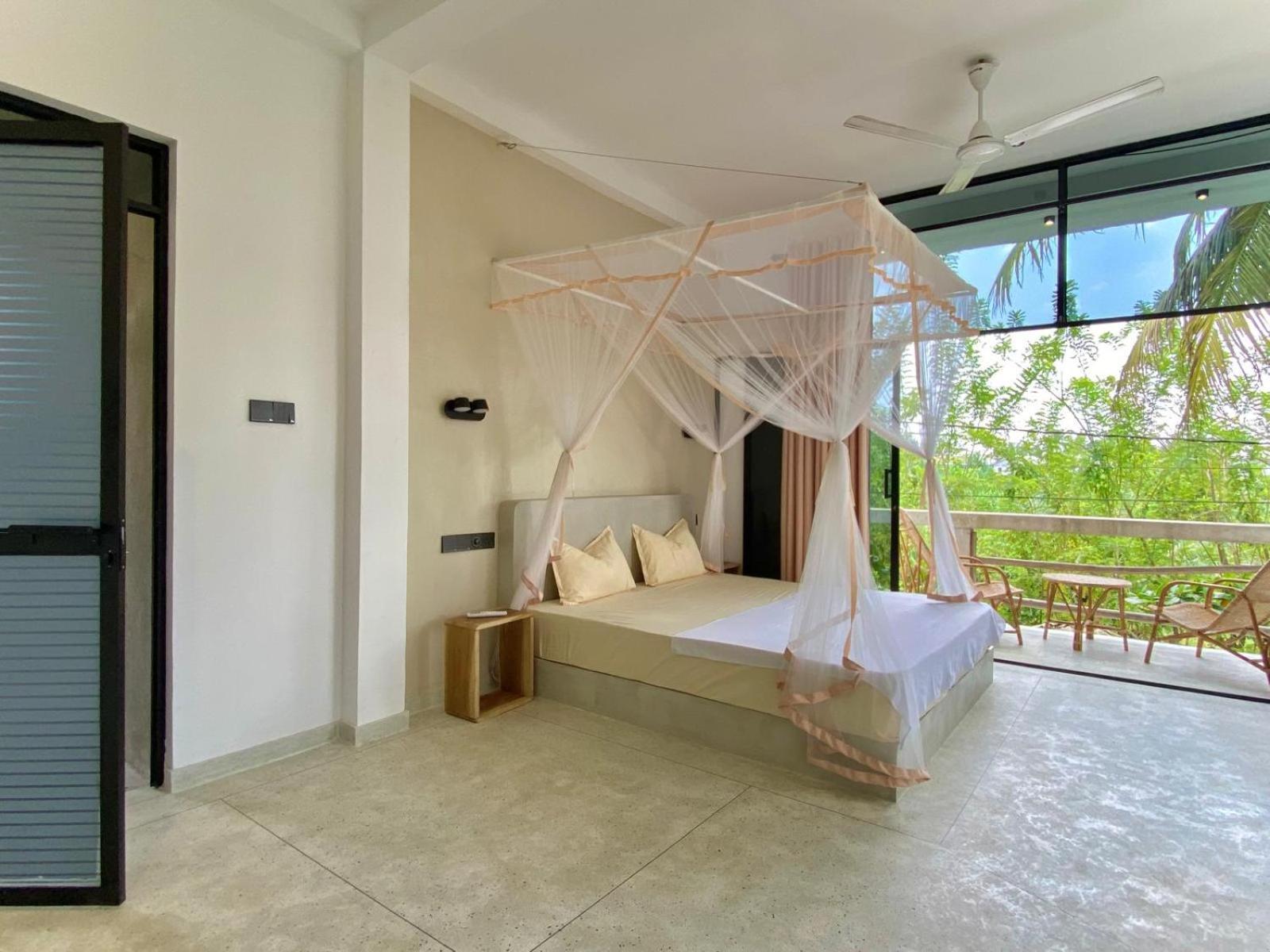 Hotel Lotus Surf House à Midigama-Est Extérieur photo